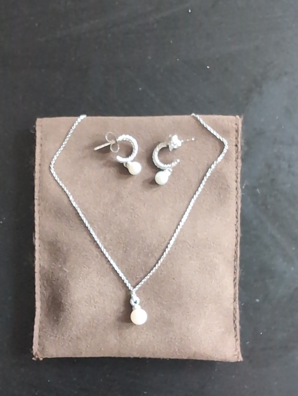 David Yurman Pearl Drop Necklace and Hoop Earring Set - Silver and White